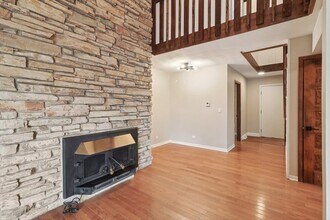 23460 W N Lakewood Ln in Lake Zurich, IL - Building Photo - Building Photo