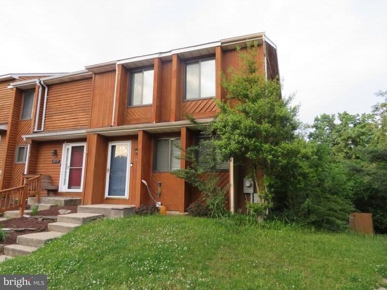 1381 Hazel Nut Ct in Annapolis, MD - Building Photo