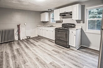 1412 Spruce St in Paulsboro, NJ - Building Photo - Building Photo