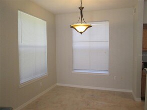 5957 Westgate Dr, Unit 1912 in Orlando, FL - Foto de edificio - Building Photo