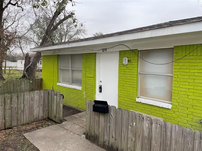 7819 Glass St photo'