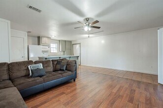 444 Frontier St in Bowie, TX - Building Photo - Building Photo