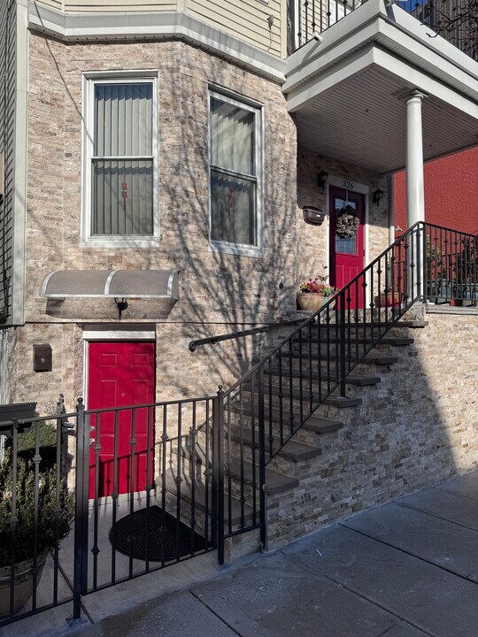 326 49th St, Unit bsmt in Union City, NJ - Foto de edificio