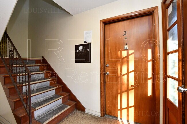 1705 Valley Forge Way-Unit -2 in Louisville, KY - Building Photo - Building Photo