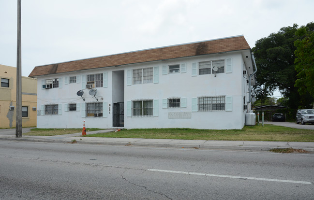 3121 NW 22nd Ave in Miami, FL - Building Photo - Building Photo