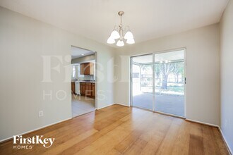 727 SE 9th Pl in Cape Coral, FL - Building Photo - Building Photo