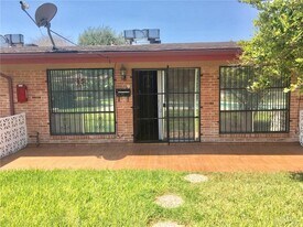 11 E Dallas Ave in McAllen, TX - Building Photo
