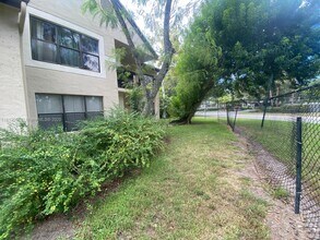 4201 W McNab Rd in Pompano Beach, FL - Building Photo - Building Photo
