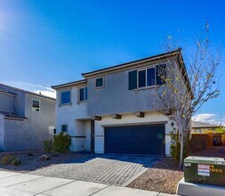 5413 Desert Mirage St in North Las Vegas, NV - Building Photo - Building Photo