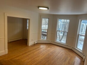 43 Franklin St, Unit 3 in Keene, NH - Foto de edificio - Building Photo