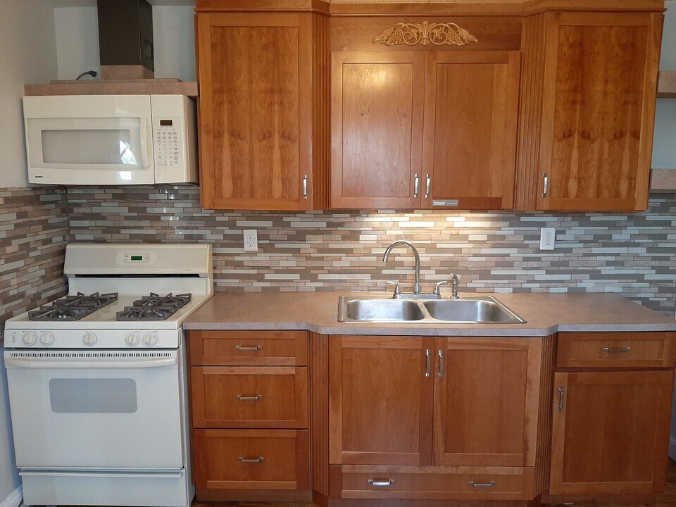 1545 Cortland Ave, Unit #Rear in Reading, PA - Building Photo
