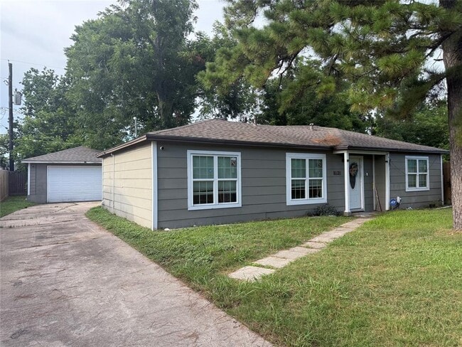 property at 4121 Clover St