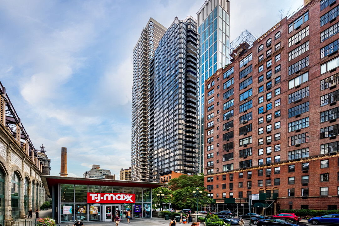 Grand Sutton in New York, NY - Building Photo