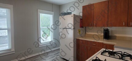 45 Lawrence St, Unit Upstairs in Lyons, NY - Building Photo - Building Photo