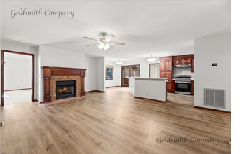 208 Yellow Poplar Ct in Simpsonville, SC - Building Photo - Building Photo