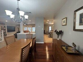 1303 Chalk Ln in Cedar Park, TX - Foto de edificio - Building Photo