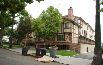 1162 Winchester Ave in Glendale, CA - Foto de edificio - Building Photo