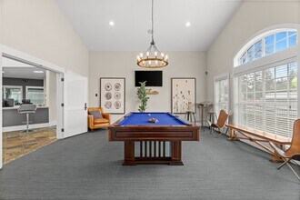 Deer Creek Apartments in Puyallup, WA - Building Photo - Building Photo