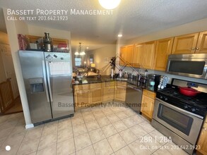 11 St John St in North Haven, CT - Building Photo - Building Photo