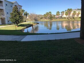 8201 Green Parrot Rd in Jacksonville, FL - Foto de edificio - Building Photo