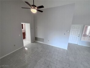 9437 Eagle Valley Dr in Las Vegas, NV - Building Photo - Building Photo