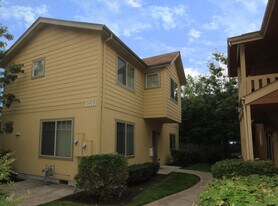 1737 Patterson Alley in Eugene, OR - Building Photo