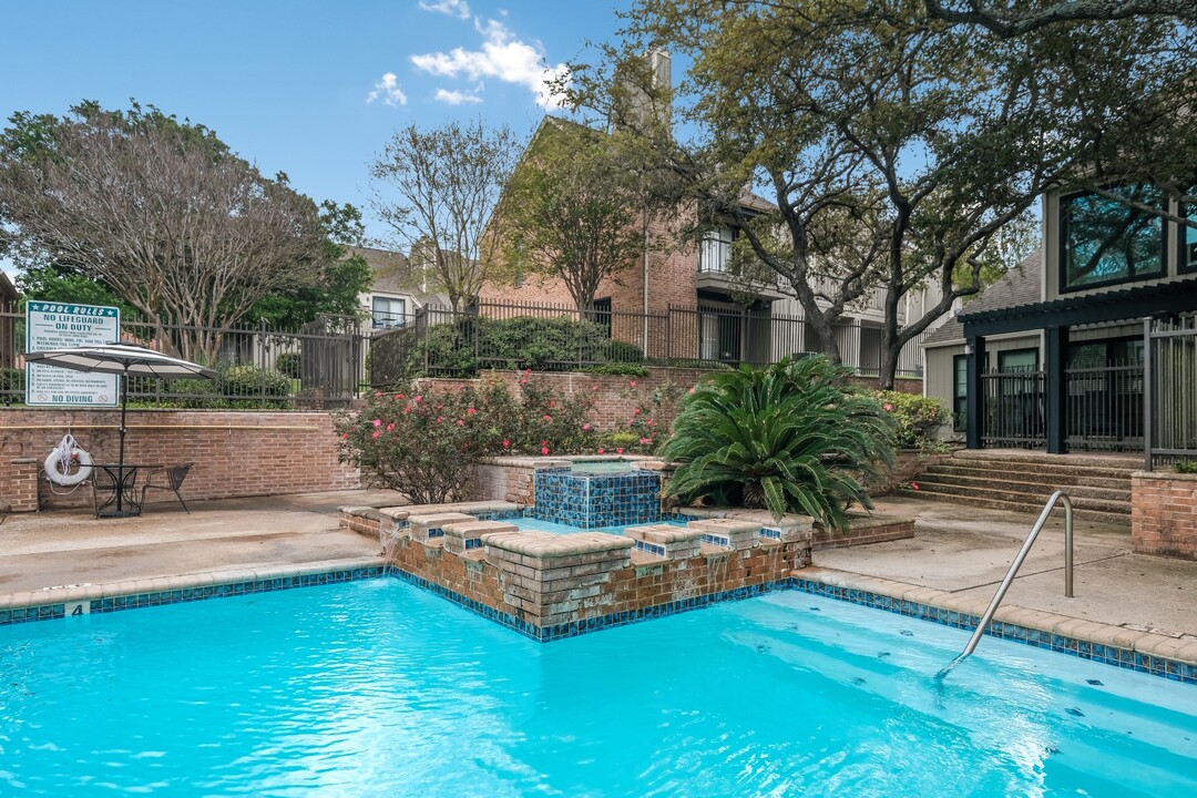 Park Greene Townhomes in San Antonio, TX - Building Photo