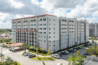 Lil Abner II in Sweetwater, FL - Building Photo - Primary Photo