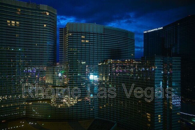 3726 S Las Vegas Blvd in Las Vegas, NV - Building Photo - Building Photo