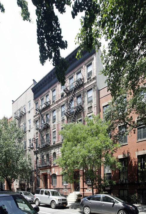 105 East 10th Street in New York, NY - Foto de edificio