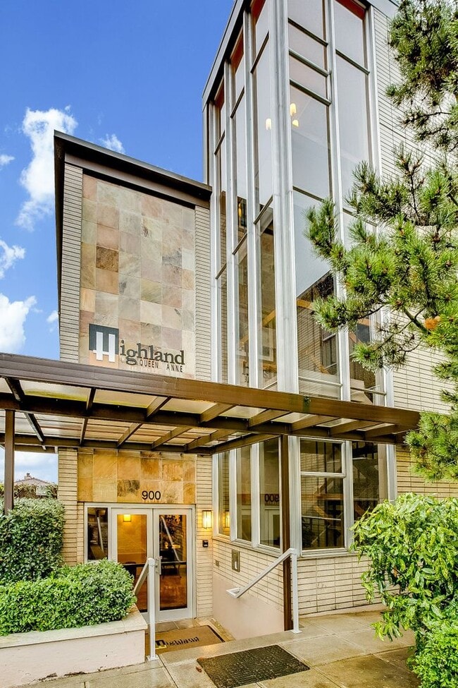 900 Warren Ave in Seattle, WA - Building Photo - Building Photo