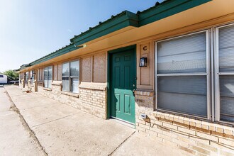 5722 Brownfield Dr in Lubbock, TX - Building Photo - Building Photo