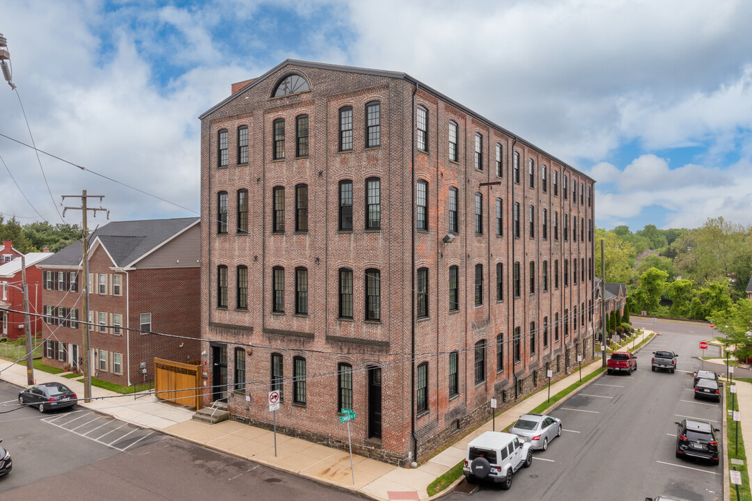 300 Cherry St in Pottstown, PA - Building Photo