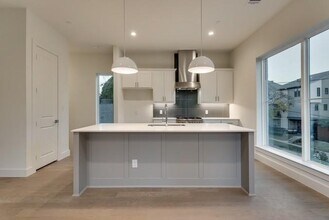 6017 Hudson St in Dallas, TX - Building Photo - Building Photo