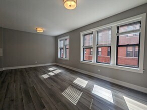 3935 N Janssen Ave in Chicago, IL - Building Photo - Building Photo