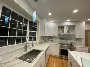 583 Highland Ave in Malden, MA - Foto de edificio - Building Photo