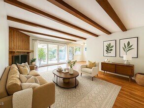 5714 Simpson Ave in Valley Village, CA - Foto de edificio - Building Photo