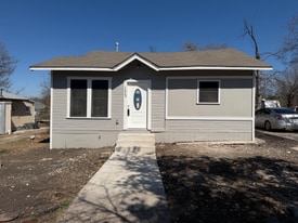1623 W Ashby Pl in San Antonio, TX - Building Photo