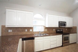 13145 Larks View Point in Fort Worth, TX - Building Photo - Building Photo