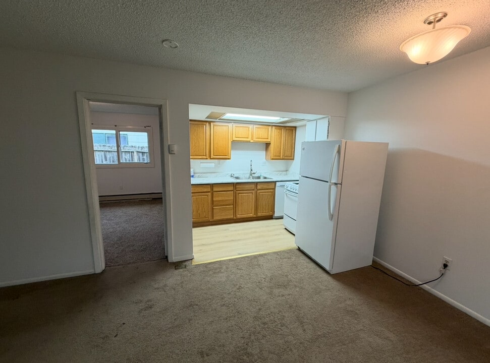 2912 W 33rd Ave, Unit 3 in Anchorage, AK - Foto de edificio