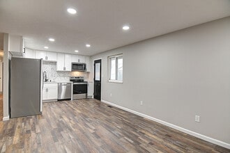 1204 S Main St in West Milton, OH - Building Photo - Building Photo