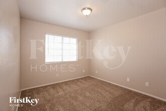 9360 Willow Meadow Ct in Las Vegas, NV - Foto de edificio - Building Photo