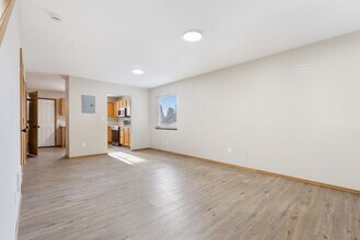 2819 SE 90th Pl in Portland, OR - Building Photo - Building Photo