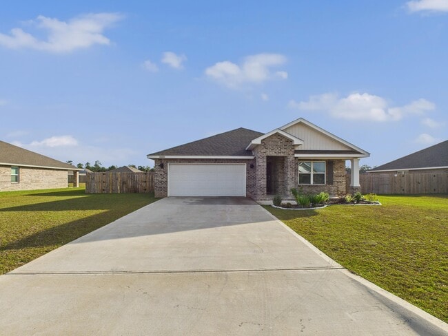 8775 Clearbrook Dr in Milton, FL - Building Photo - Building Photo