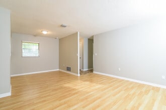 4750 Kempston Dr in Orlando, FL - Building Photo - Building Photo