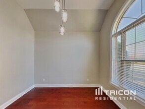 585 Smoky Mountains Dr in Gallatin, TN - Foto de edificio - Building Photo