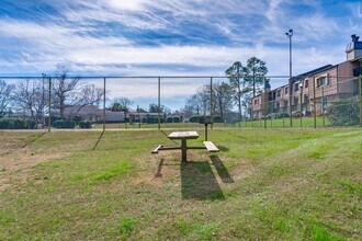1111 Menlo Dr in Columbia, SC - Building Photo - Building Photo
