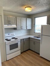 1326 Matlock Ave in Honolulu, HI - Building Photo - Building Photo