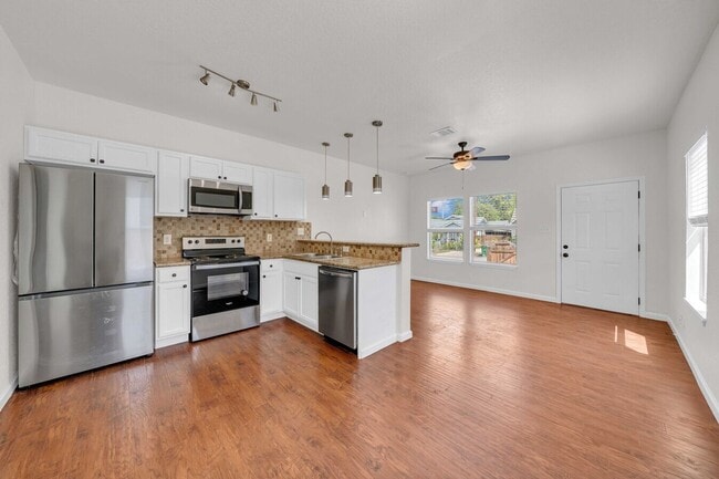 312 Arlington Ct in San Antonio, TX - Building Photo - Building Photo