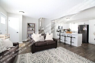 1318 SW Kenworthy Dr in Ankeny, IA - Foto de edificio - Building Photo